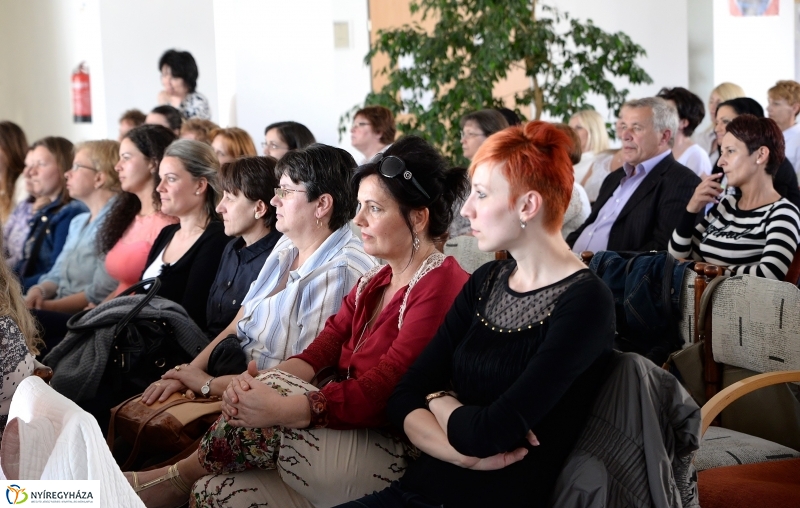 Bölcsődék napja-a bölcsődei dolgozók kitüntetése