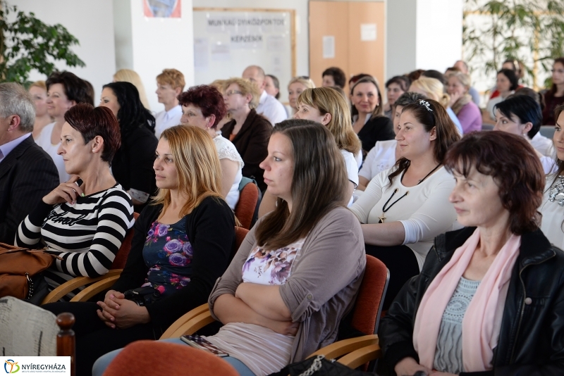 Bölcsődék napja-a bölcsődei dolgozók kitüntetése