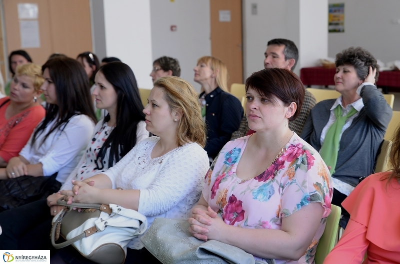 Bölcsődék napja-a bölcsődei dolgozók kitüntetése