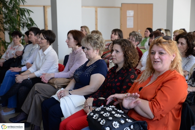 Bölcsődék napja-a bölcsődei dolgozók kitüntetése