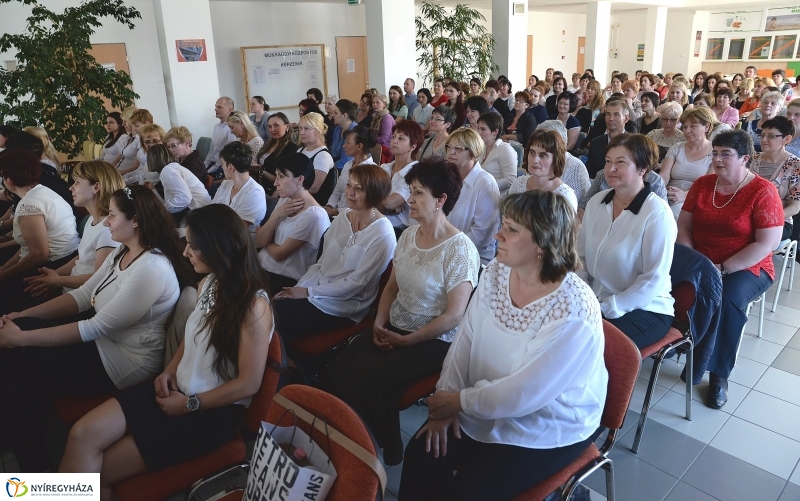 Bölcsődék napja-a bölcsődei dolgozók kitüntetése