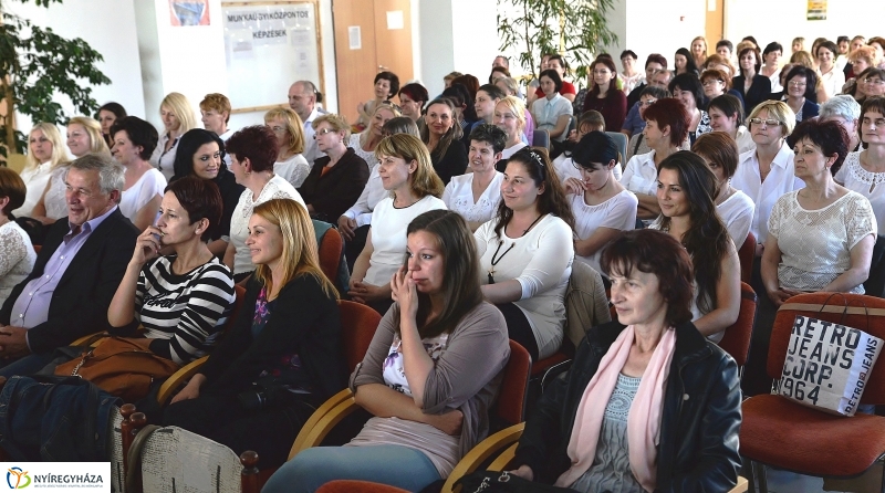 Bölcsődék napja-a bölcsődei dolgozók kitüntetése