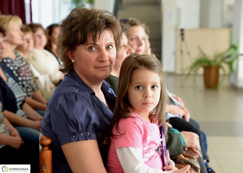Bölcsődék napja-a bölcsődei dolgozók kitüntetése