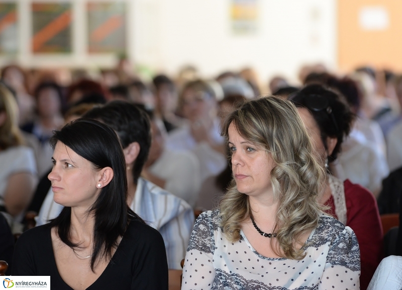 Bölcsődék napja-a bölcsődei dolgozók kitüntetése