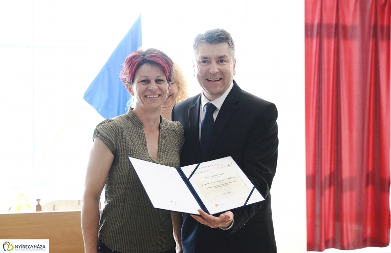 Bölcsődék napja-a bölcsődei dolgozók kitüntetése