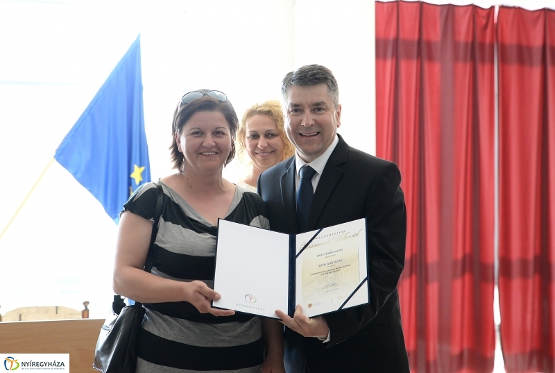 Bölcsődék napja-a bölcsődei dolgozók kitüntetése