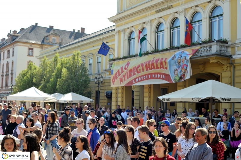 Helló Nyíregyháza Kossuth tér kora délután 1