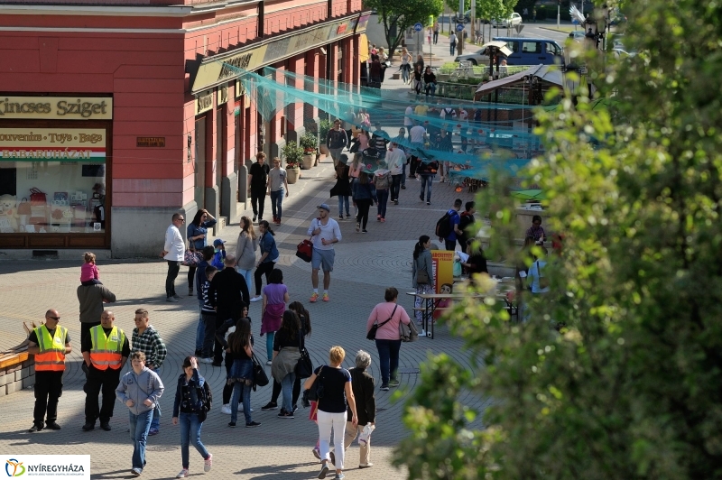 Helló Nyíregyháza Kossuth tér kora délután 1
