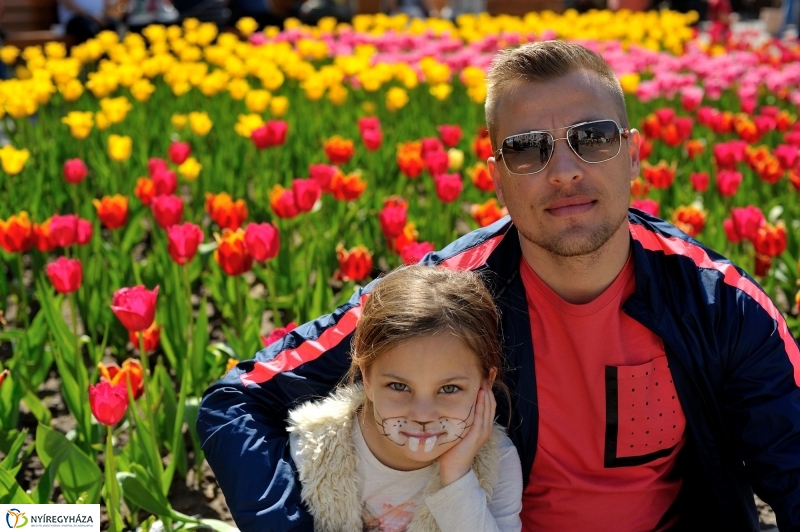 Helló Nyíregyháza Kossuth tér kora délután 2