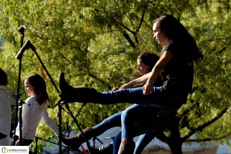 Helló Nyíregyháza Kossuth tér kora délután 2