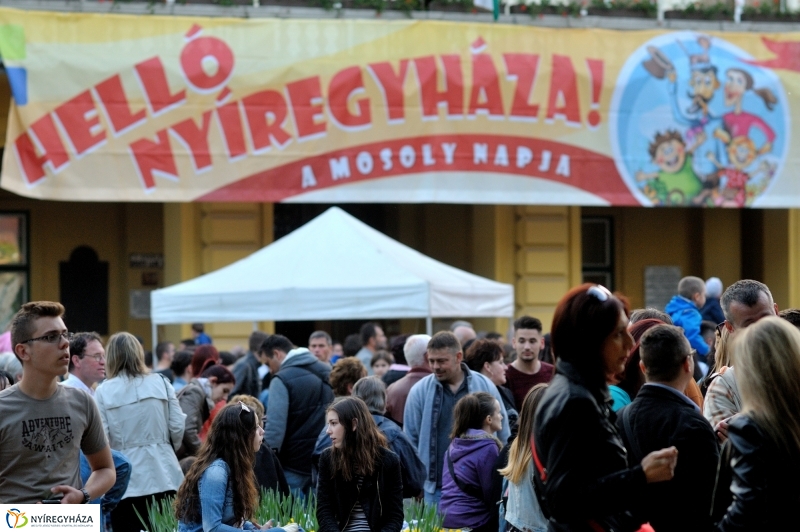 Helló Nyíregyháza Kossuth tér este és Ocho Macho koncert
