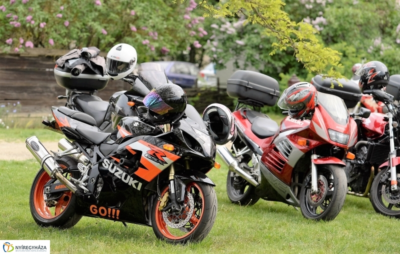 Motoros véradás a Falumúzeumban