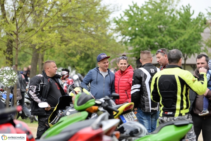 Motoros véradás a Falumúzeumban