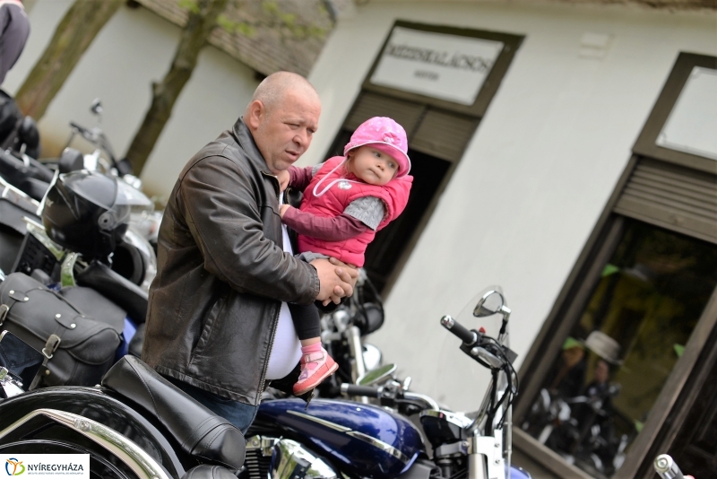 Motoros véradás a Falumúzeumban