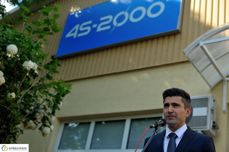 Emléktábla avatás a 4S-2000 Kft-nél