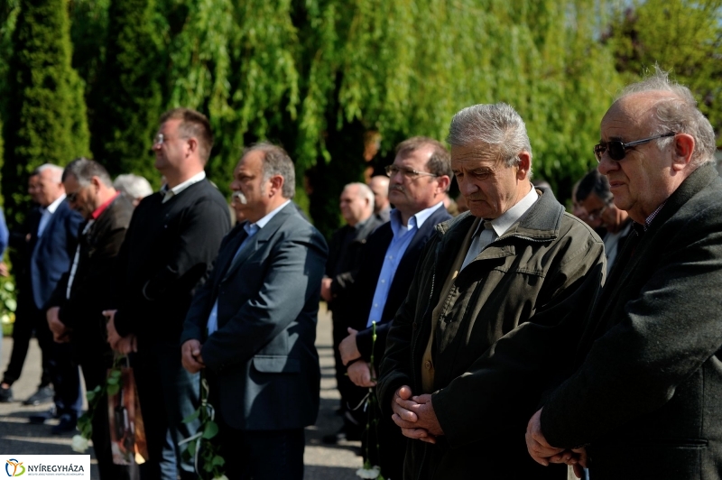 Emléktábla avatás a 4S-2000 Kft-nél