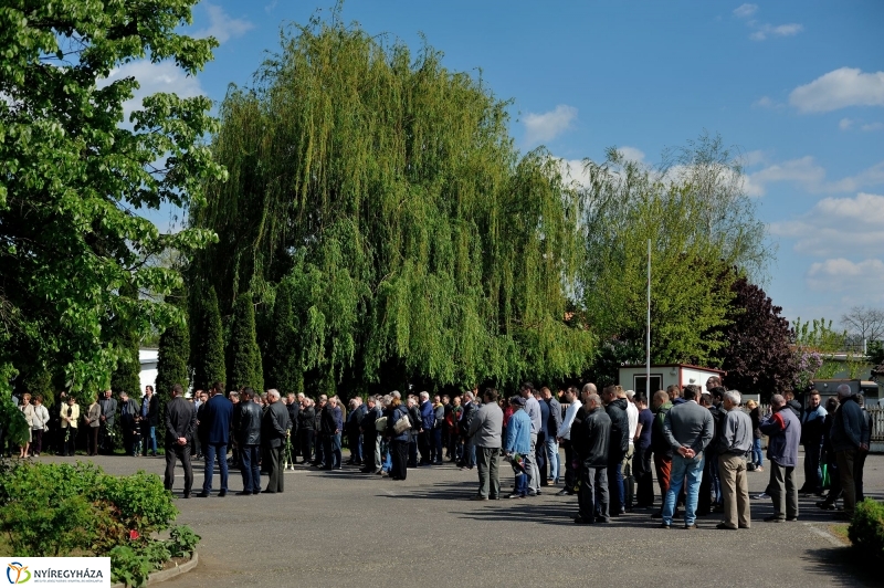 Emléktábla avatás a 4S-2000 Kft-nél