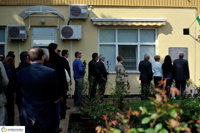 Emléktábla avatás a 4S-2000 Kft-nél