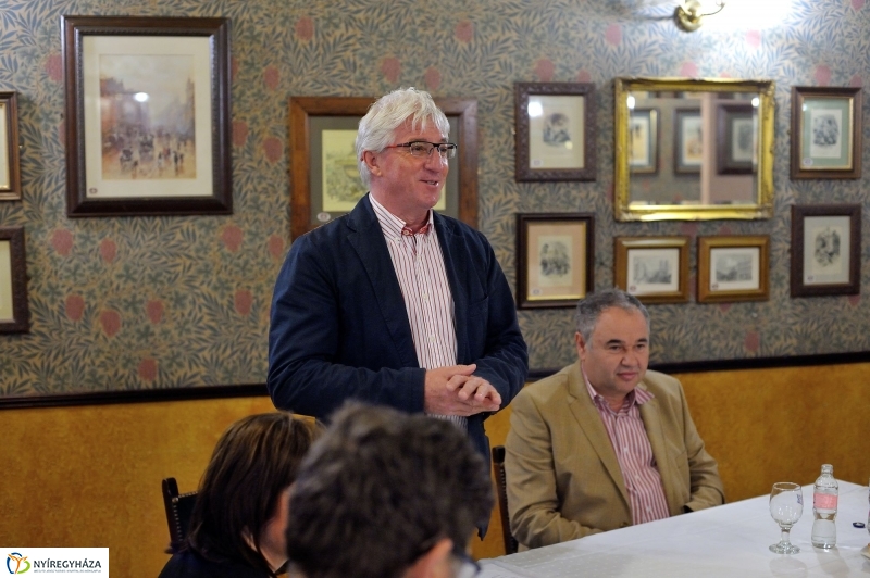 Ülésezett a Pékszövetség