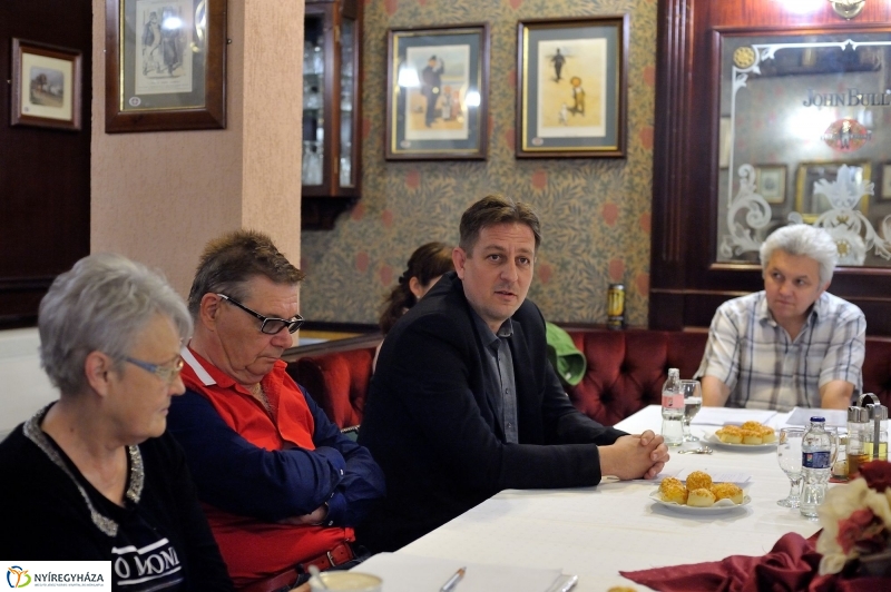 Ülésezett a Pékszövetség