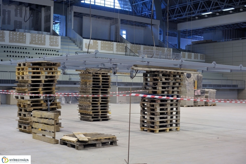 Épül a Continental Aréna