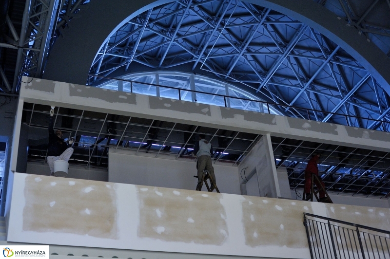 Épül a Continental Aréna