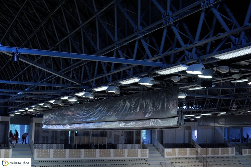 Épül a Continental Aréna