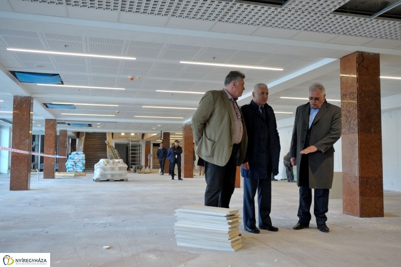 Épül a Continental Aréna