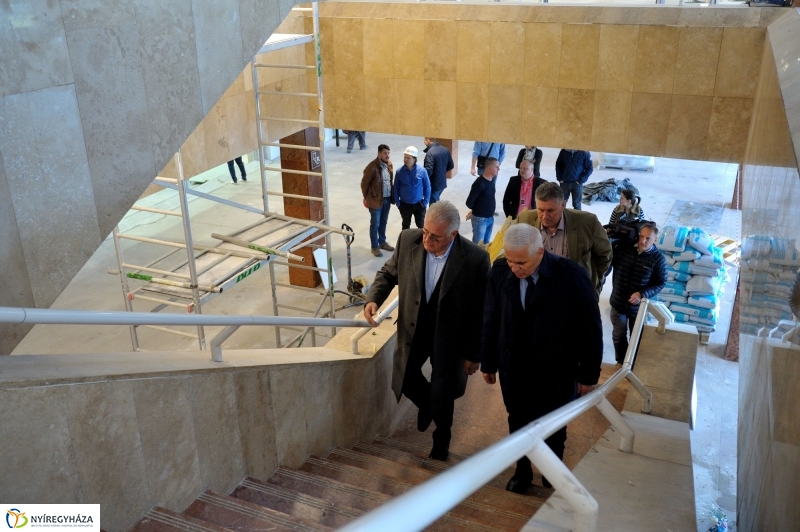 Épül a Continental Aréna