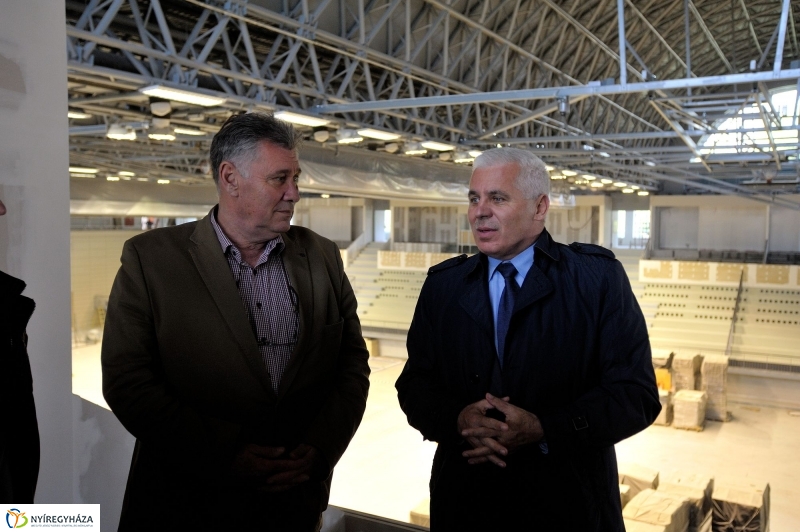 Épül a Continental Aréna