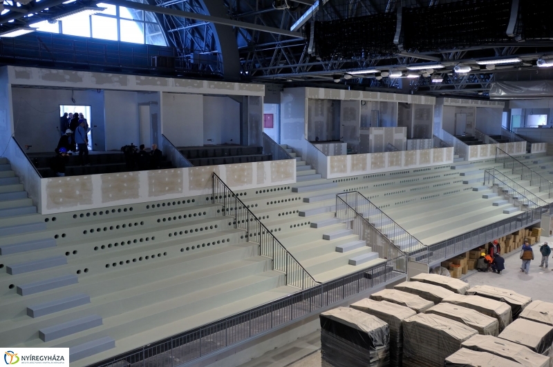 Épül a Continental Aréna