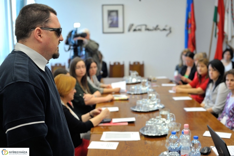 Érzékenyítő tréning a Városházán