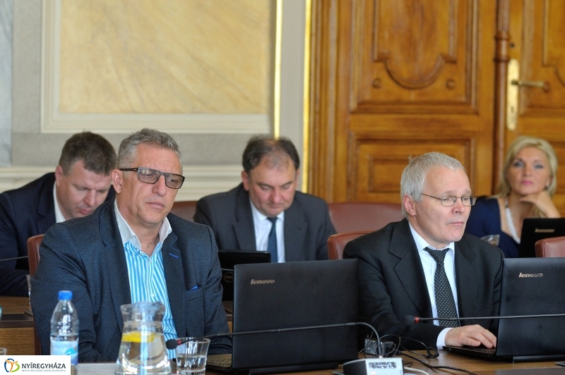 Városi Közgyűlés 20160428