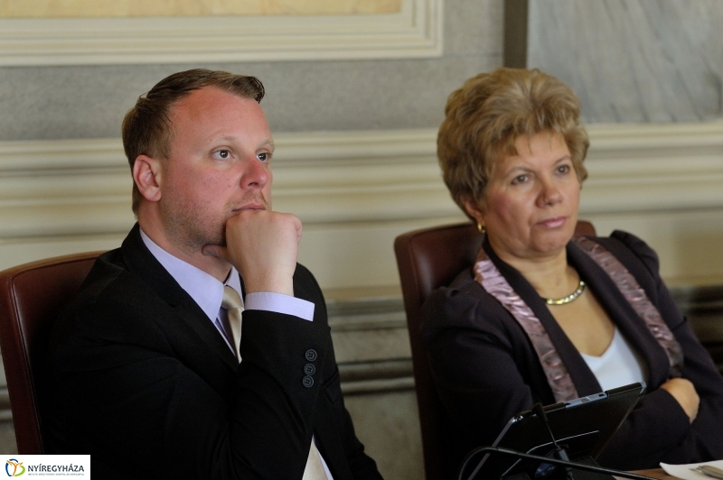 Városi Közgyűlés 20160428