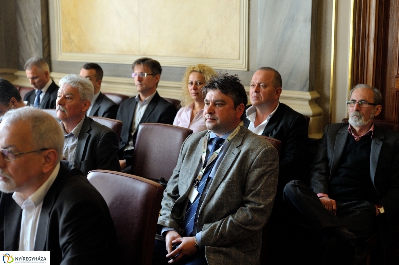 Városi Közgyűlés 20160428