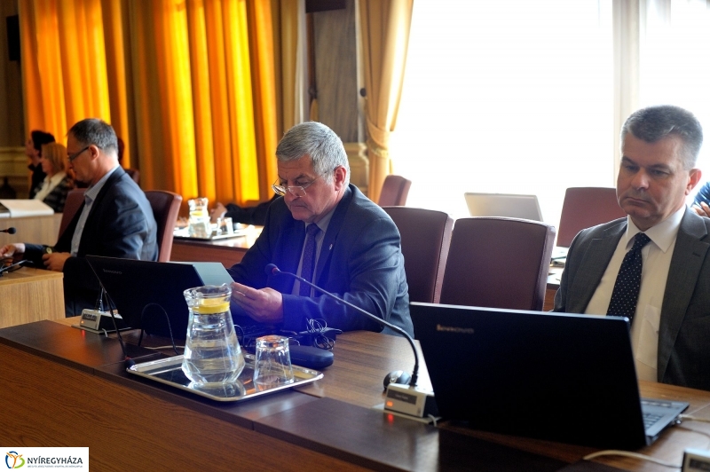 Városi Közgyűlés 20160428