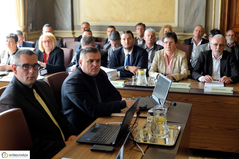 Városi Közgyűlés 20160428