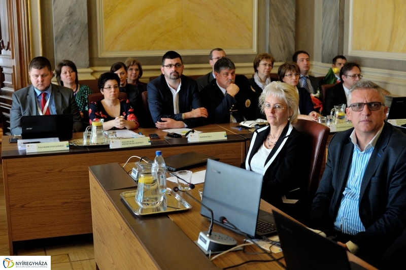 Városi Közgyűlés 20160428