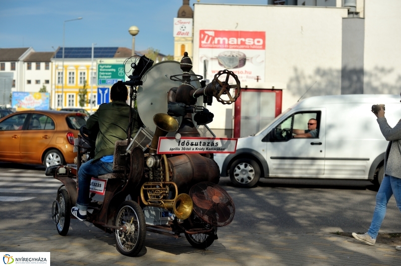 Elindult az időgép