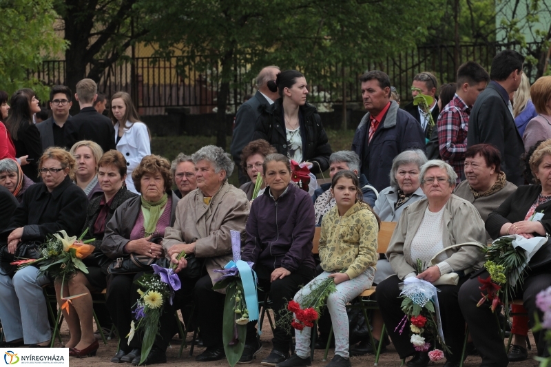 Elballagtak a lippaisok I.