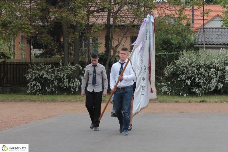 Elballagtak a lippaisok I.