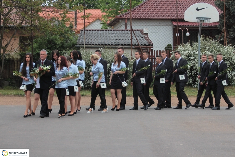 Elballagtak a lippaisok I.