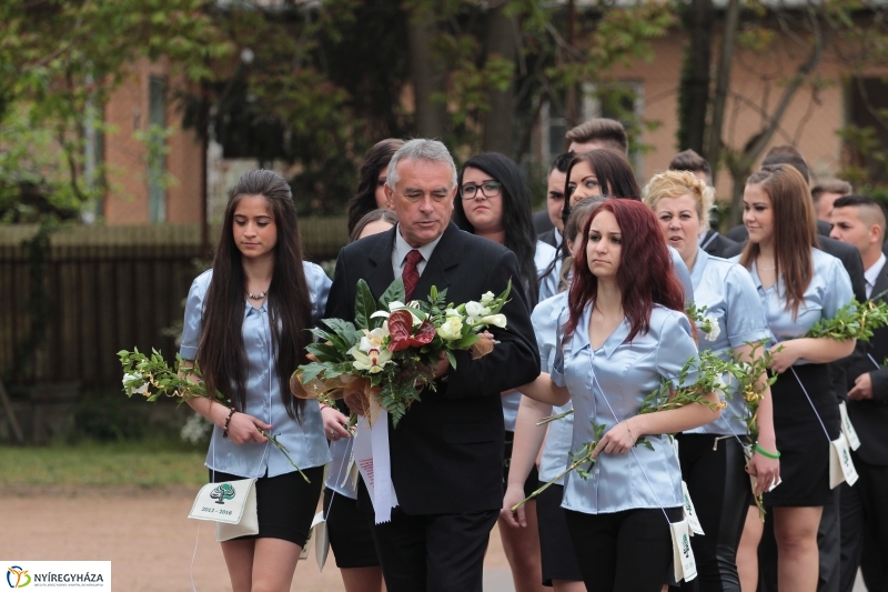 Elballagtak a lippaisok I.