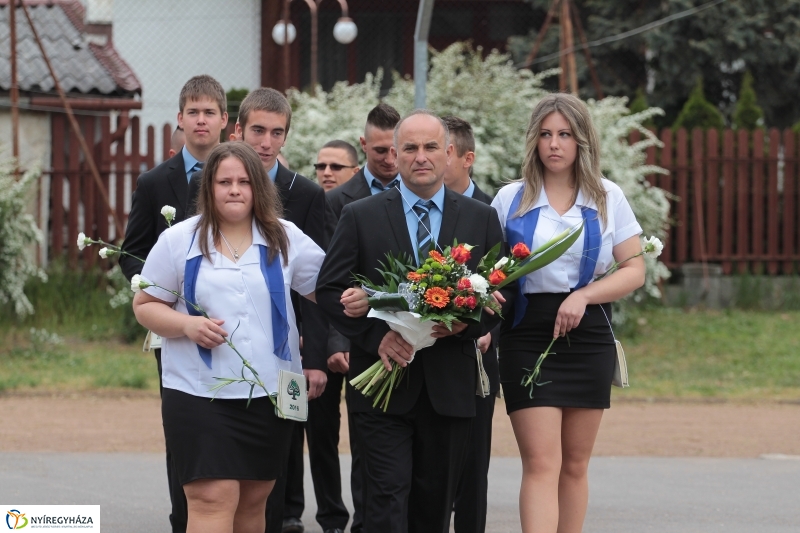 Elballagtak a lippaisok I.