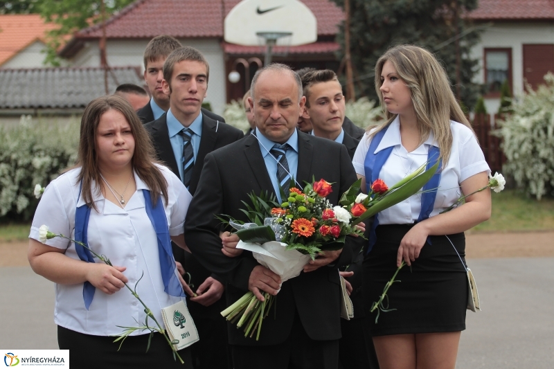 Elballagtak a lippaisok I.