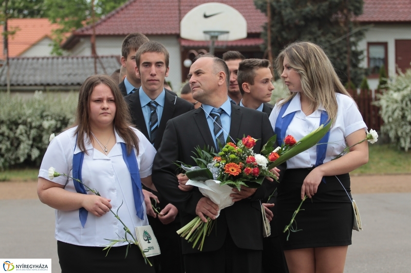 Elballagtak a lippaisok I.