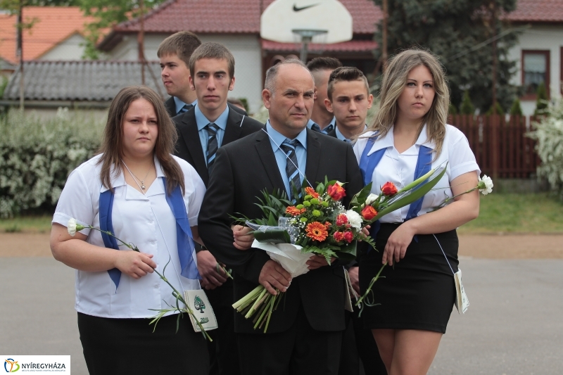 Elballagtak a lippaisok I.