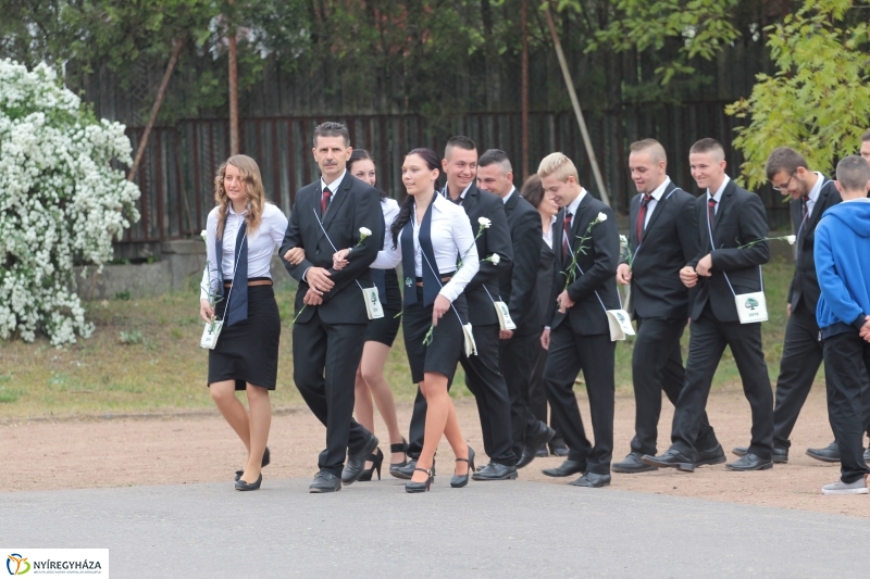 Elballagtak a lippaisok I.