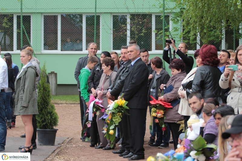 Elballagtak a lippaisok I.