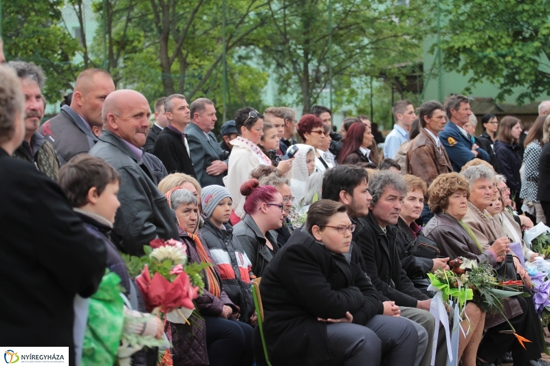 Elballagtak a lippaisok I.